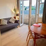 Contemporary 1 Bed In Peckham